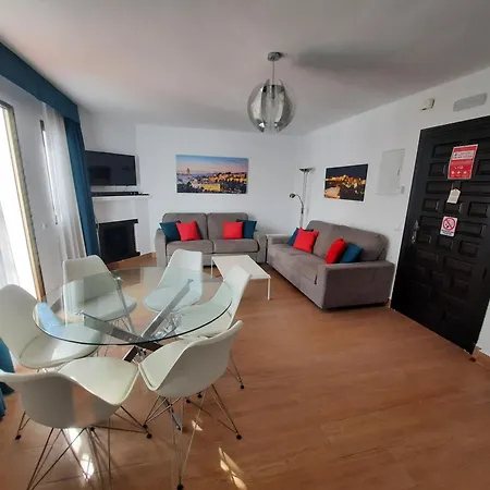 Apartment 2 Bedroom With Pool And Barbecue