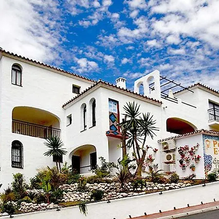 Apartment 2 Bedroom With Pool And Barbecue