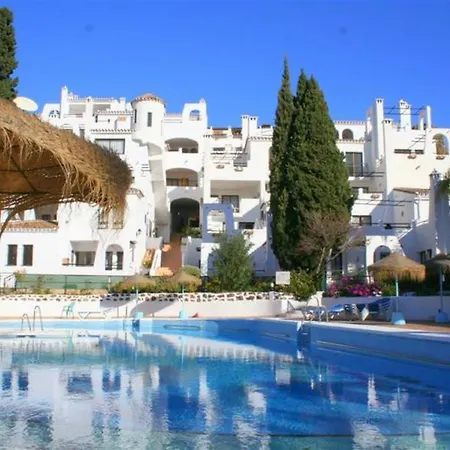 2 Bedroom With Pool And Barbecue Benalmadena